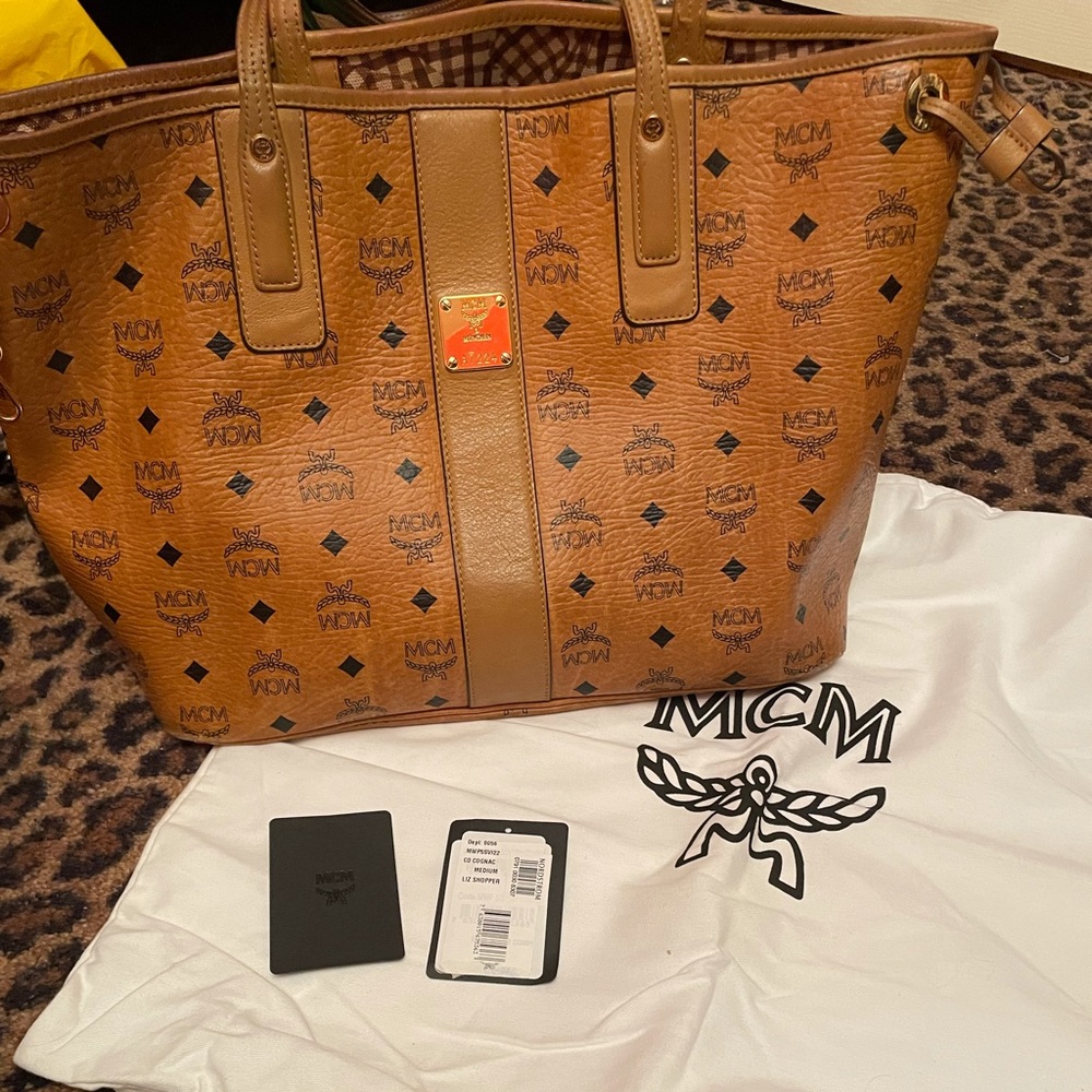 MCM Medium Liz ShopperTote